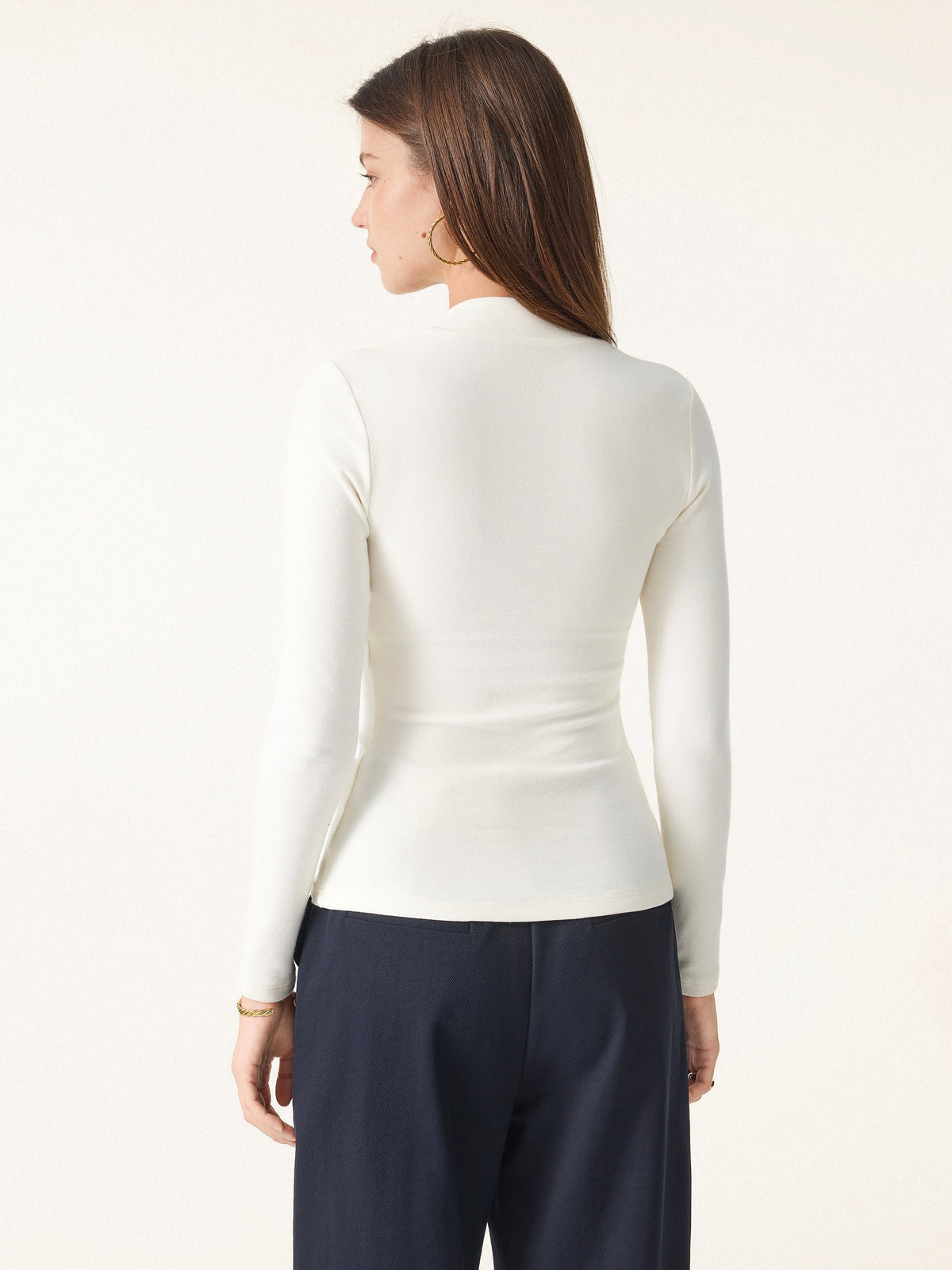 Essential V-neck Wide Binding Slimming Brami Top
